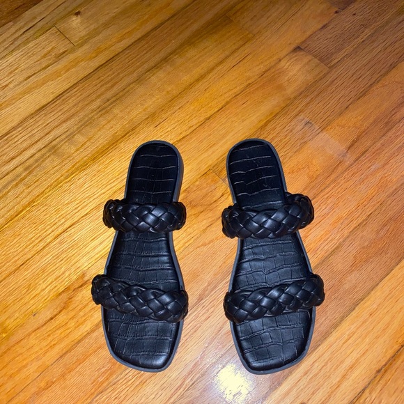 Cushionaire Braided Sandals - Picture 9 of 9